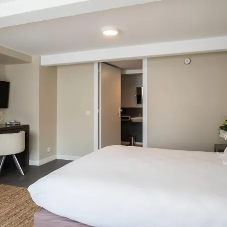 Hotel Logis Les Sables D'or - Institut De Beaute 2*