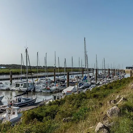 Logis Les Sables D'or - Institut De Beaute Stella-Plage