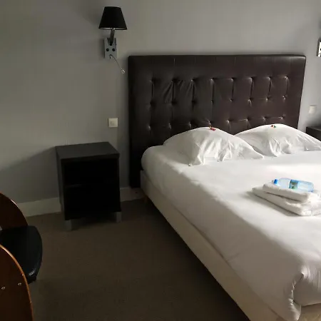 Logis Les Sables D'or - Institut De Beaute מלון 2*