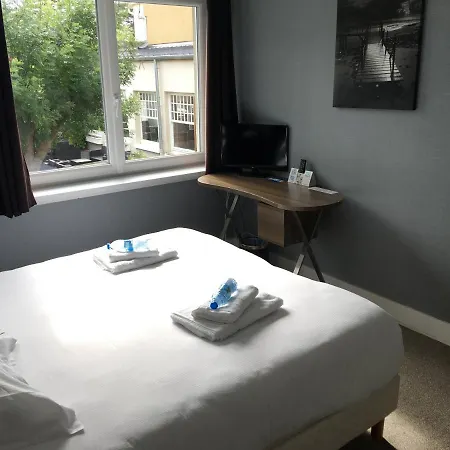 Logis Les Sables D'or - Institut De Beaute Hotel Stella-Plage