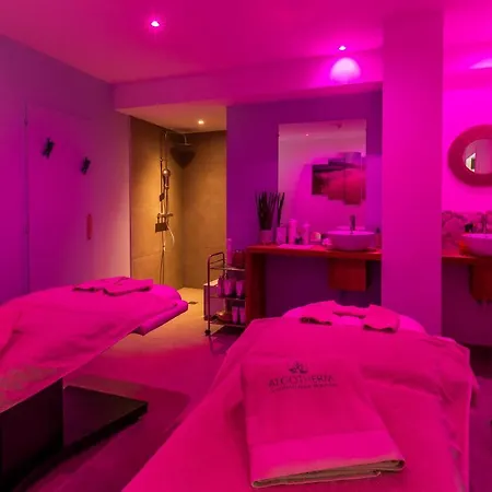 Logis Les Sables D'or - Institut De Beaute 2* סטלה-פלאז'